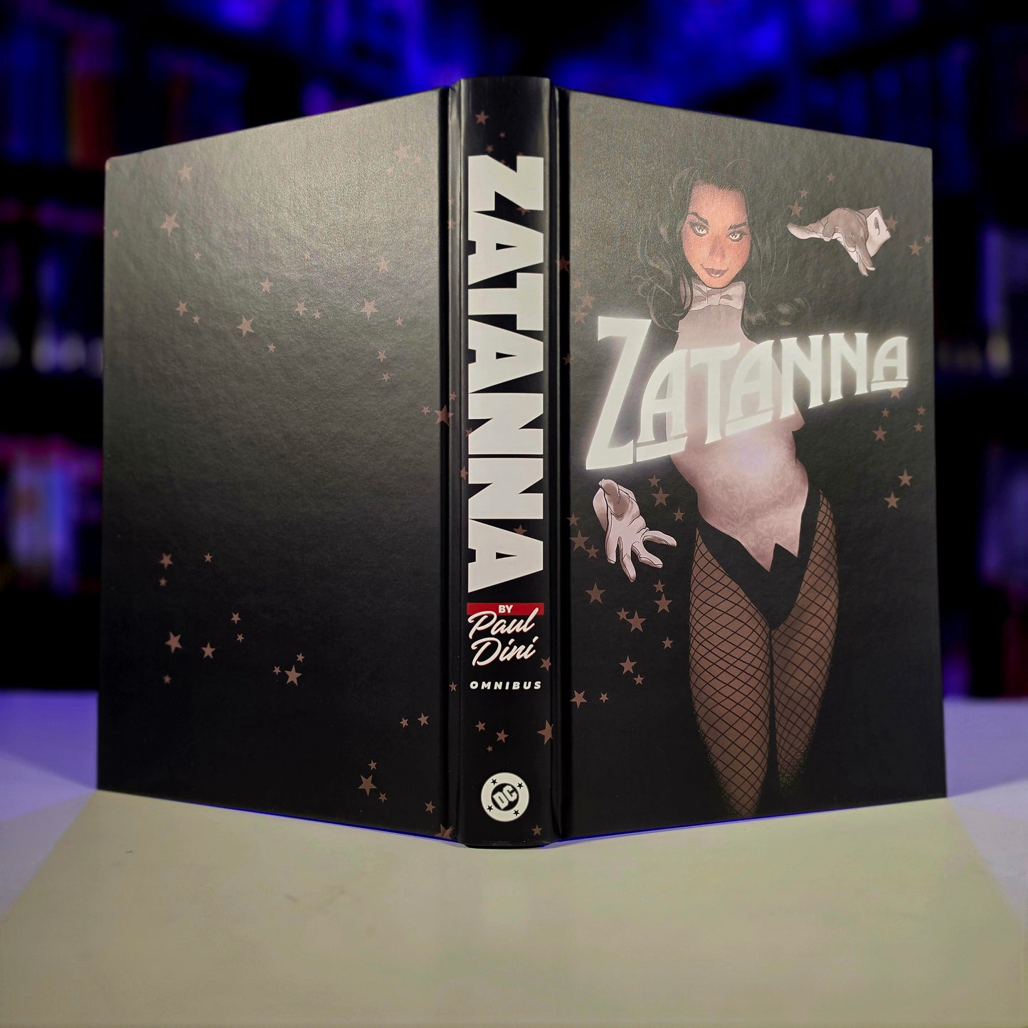 Zatanna by Paul Dini Omnibus