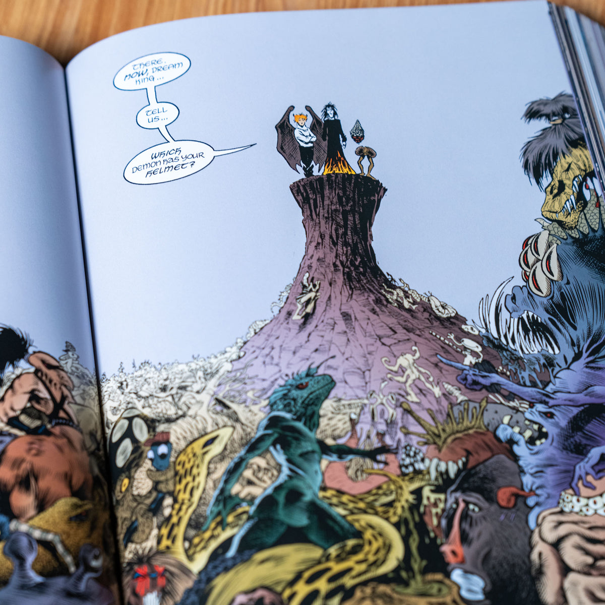 ABSOLUTE SANDMAN VOL 1 HC (MR)