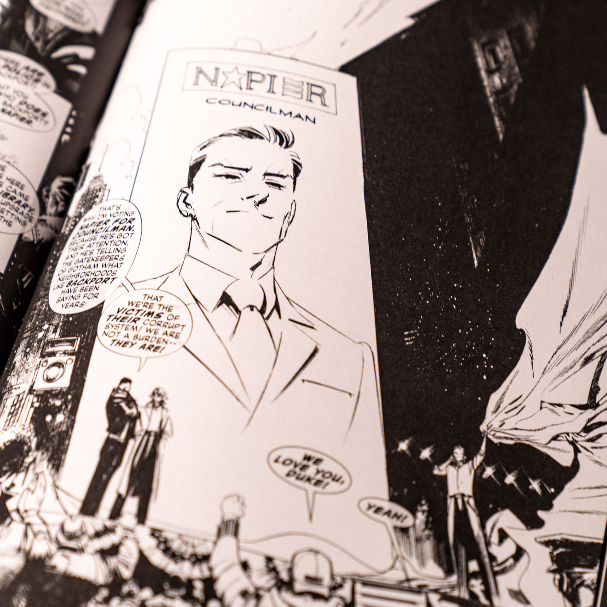 Batman: White Knight: Absolute Edition