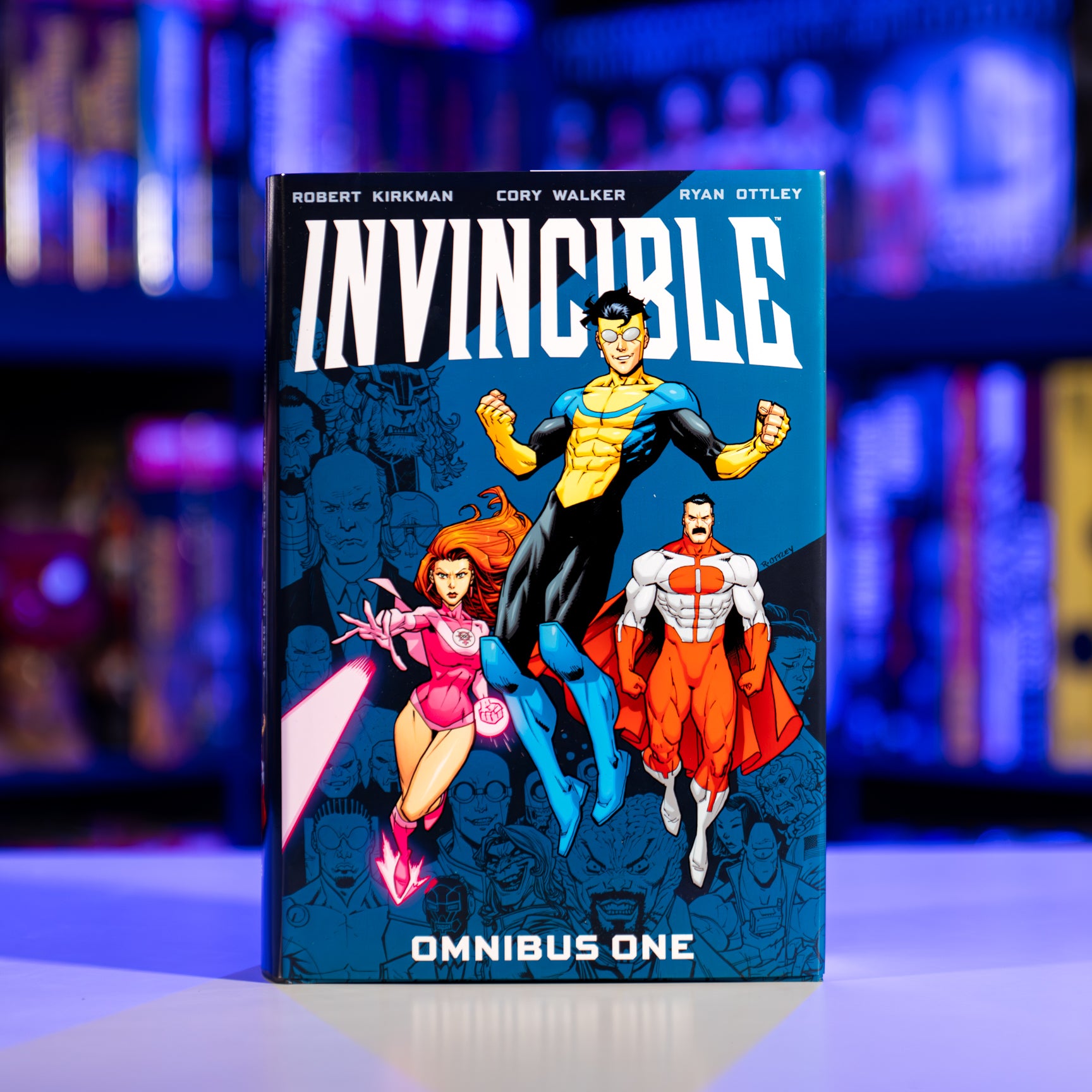 洋楽 Mike & Mark Obliviation - Vol. 1 CG-001 INVINCIBLE OMNIBUS HC VOL 01 – Panel Bound Comics
