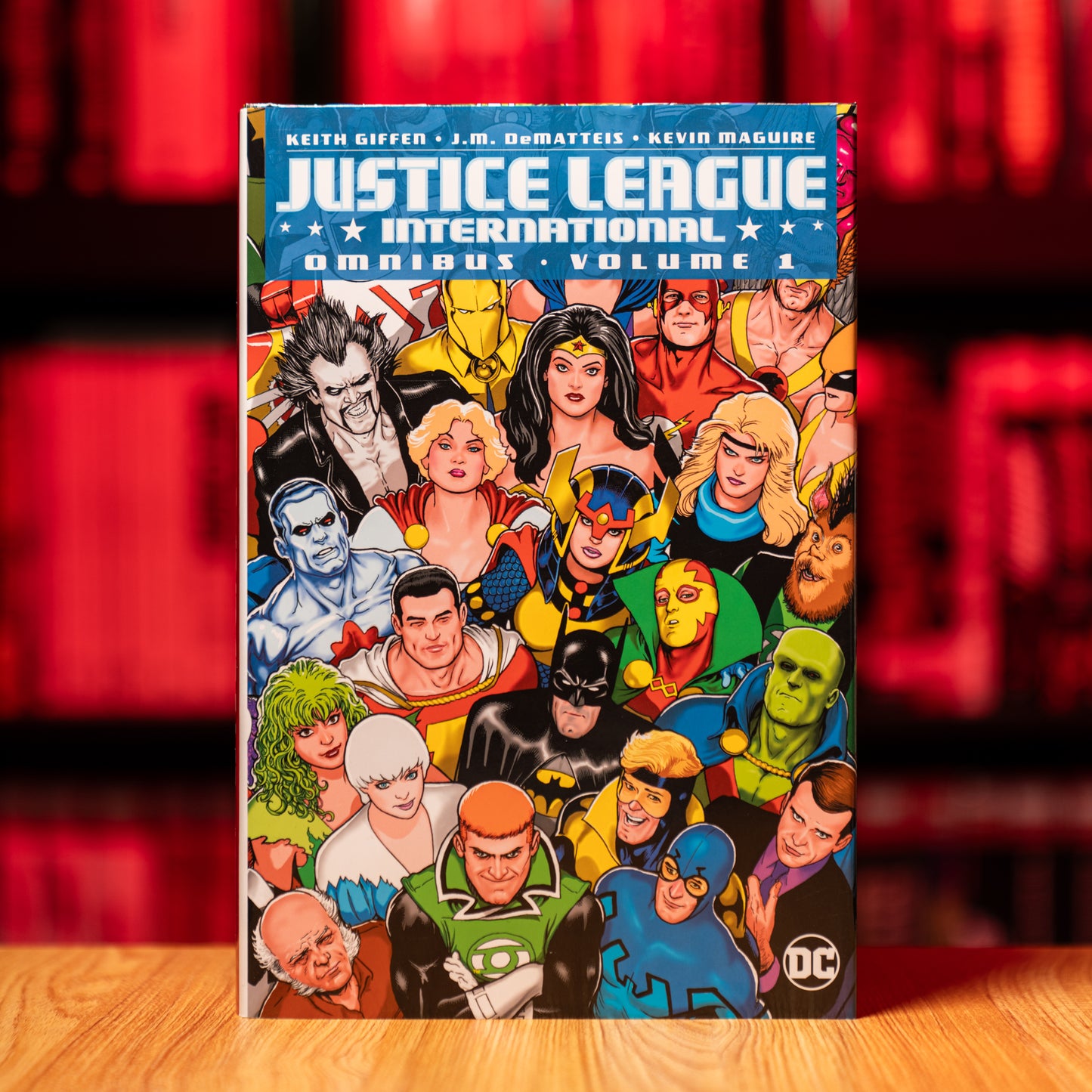 JUSTICE LEAGUE INTERNATIONAL OMNIBUS HC VOL 01
